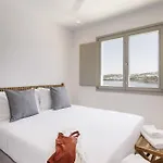 Vila Denia Seaside Mykonos, Private Heated Pool!